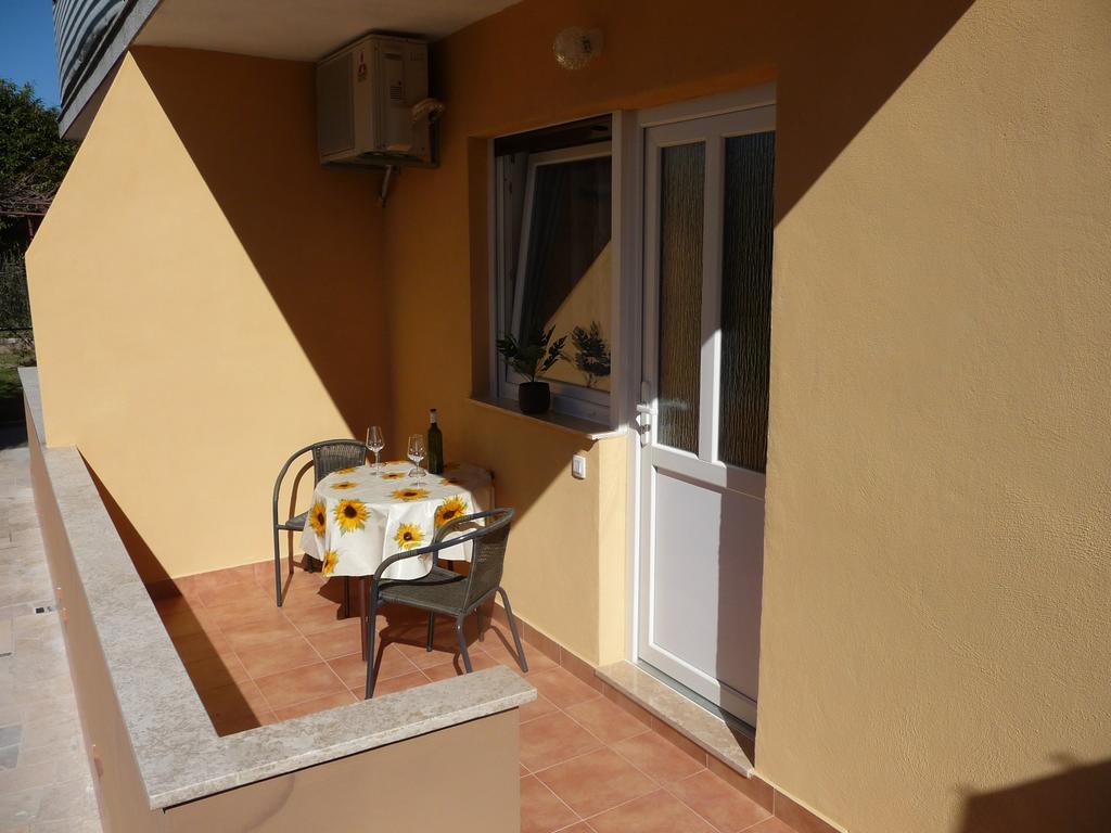 Apartments & Rooms Milka Umag Exterior foto