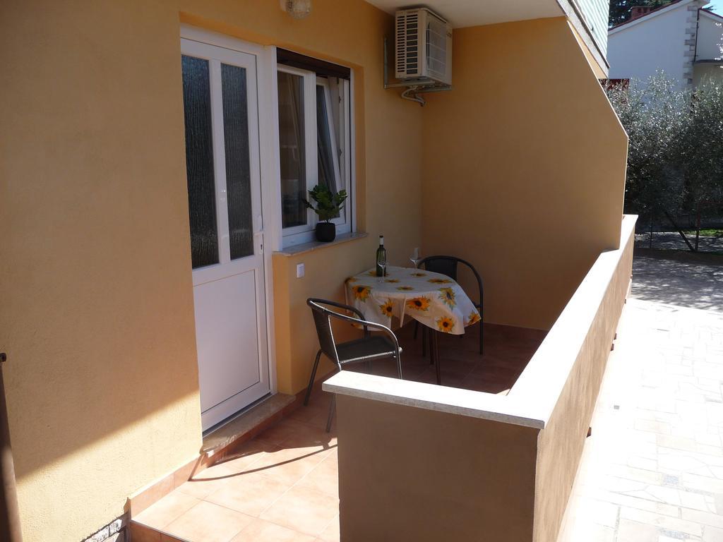 Apartments & Rooms Milka Umag Exterior foto