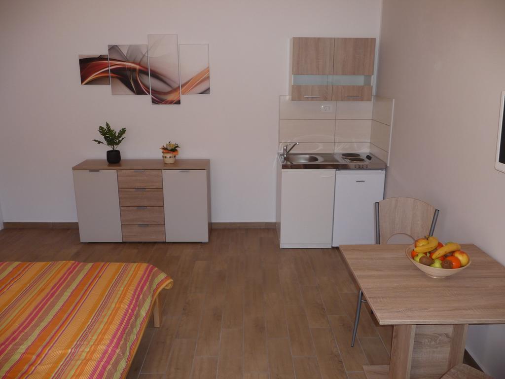 Apartments & Rooms Milka Umag Exterior foto