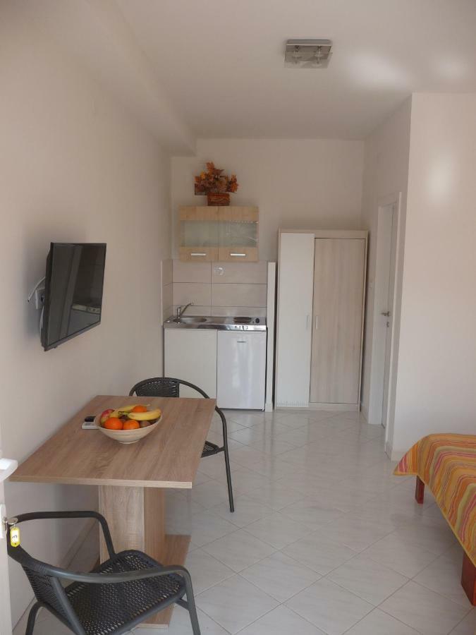 Apartments & Rooms Milka Umag Exterior foto